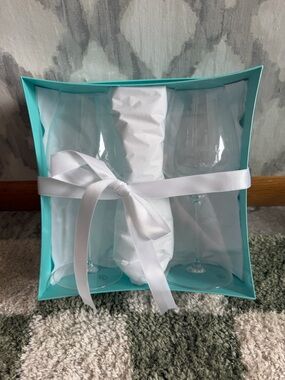 Tiffany Wine Glass Gift Set